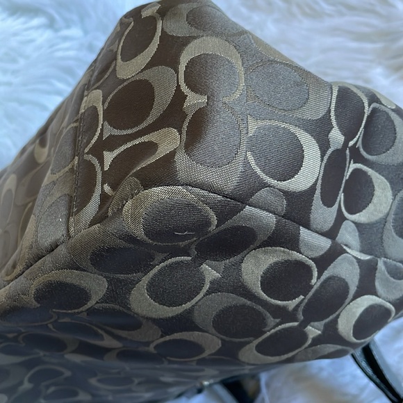 Authentic Coach shoulder bag - Picture 9 of 17